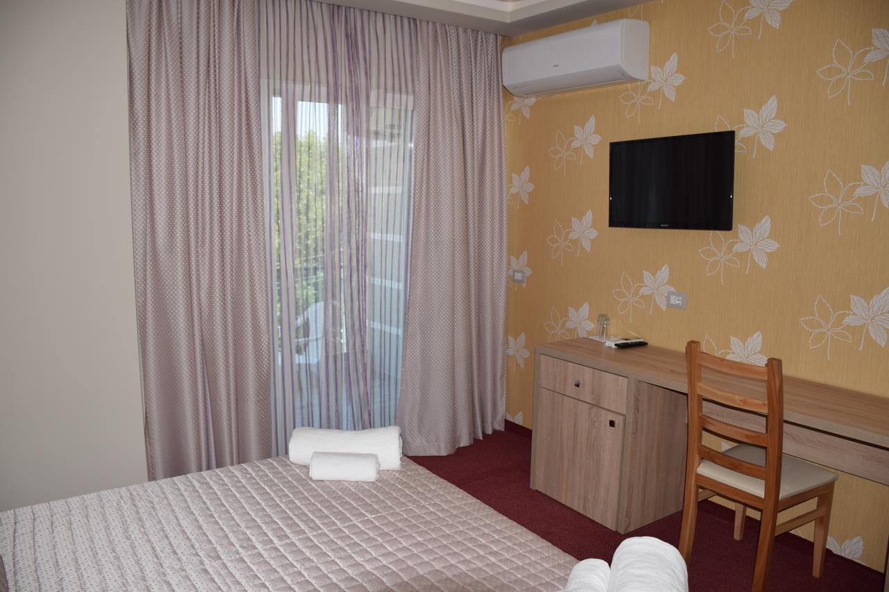 Hotel Pogradeci 2 Tushemisht Экстерьер фото